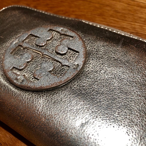 Tory Burch Wallet - Picture 2 of 3